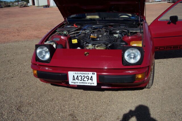 Porsche 924 1978 image number 27