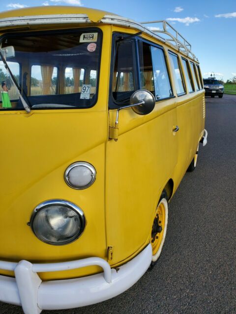 Volkswagen Bus/Vanagon 1974 image number 32