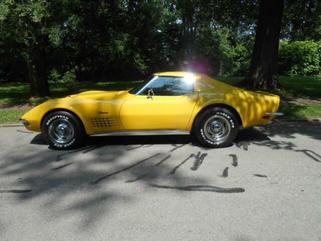 Chevrolet Corvette 1971 image number 2