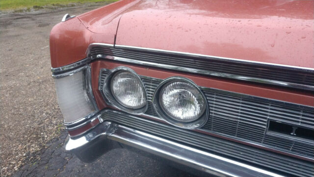 Chrysler Imperial 1967 image number 2