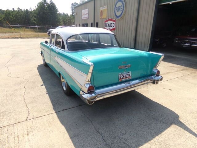 Chevrolet Bel Air/150/210 1957 image number 1