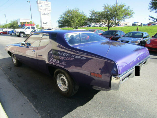 Plymouth Road Runner 1971 image number 2