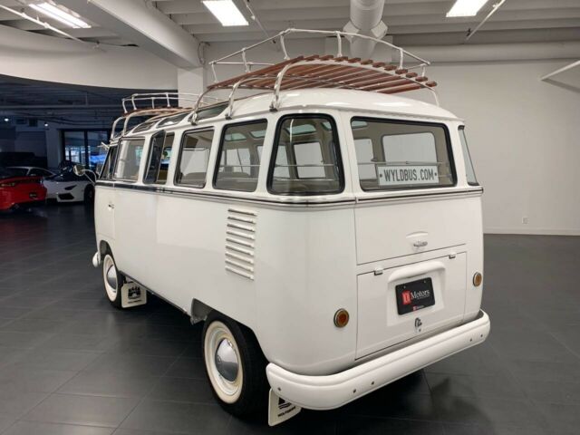 Volkswagen Bus/Vanagon 1960 image number 34