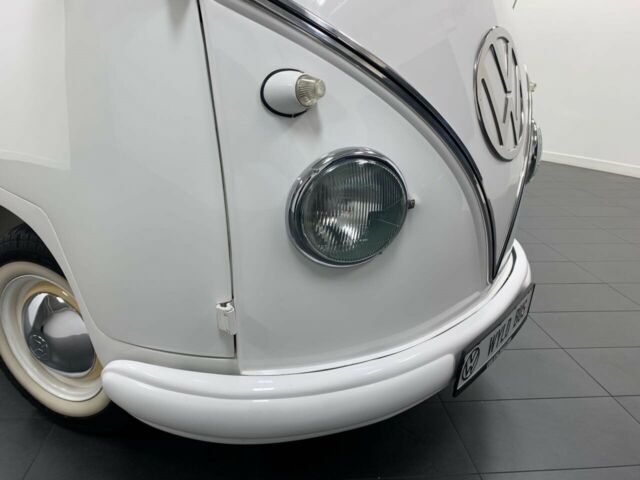 Volkswagen Bus/Vanagon 1960 image number 6