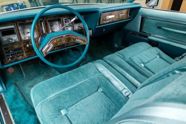 Lincoln Continental 1979 image number 1