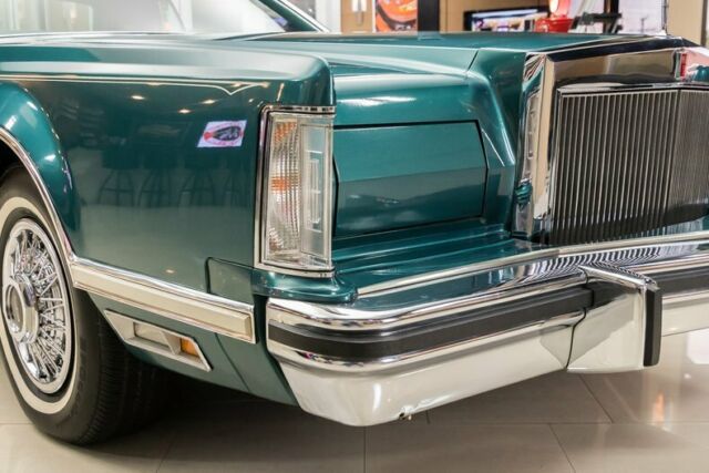 Lincoln Continental 1979 image number 18