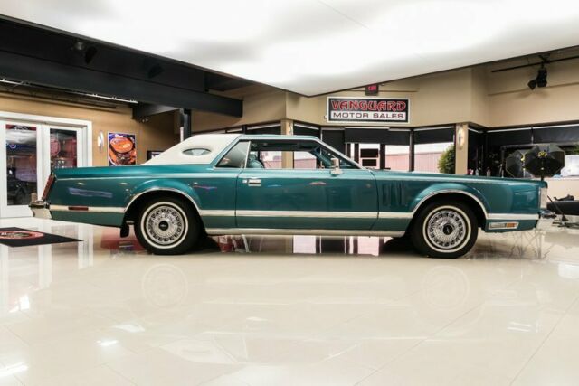 Lincoln Continental 1979 image number 33