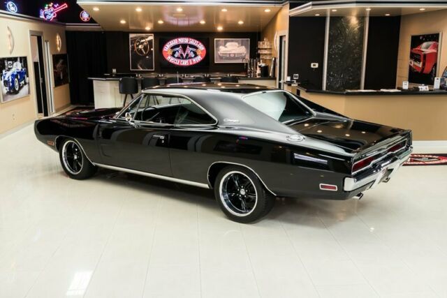 Dodge Charger 1970 image number 15