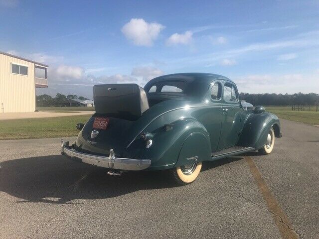 Chrysler Imperial 1937 image number 1