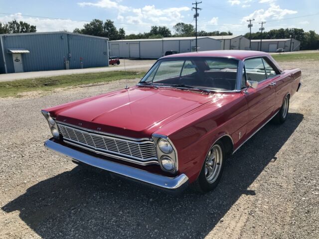 Ford Galaxie 1965 image number 0