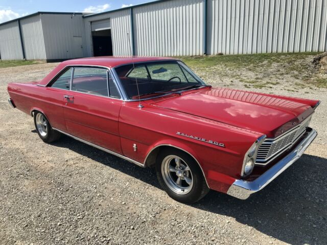 Ford Galaxie 1965 image number 26