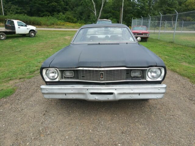 Plymouth Duster 1975 image number 36