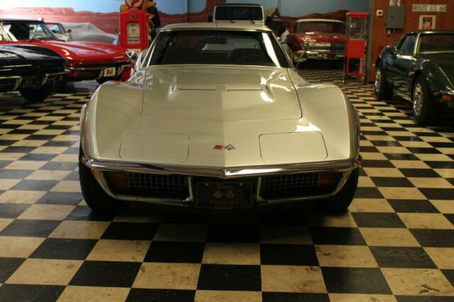 Chevrolet Corvette 1972 image number 18