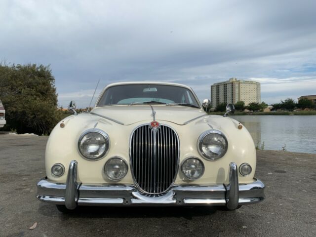 Jaguar Mk 2 3.4 1963 image number 1