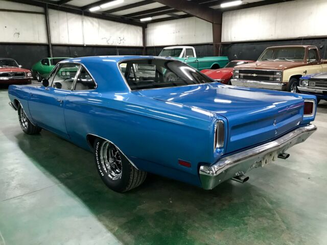 Plymouth Road Runner 1969 image number 2