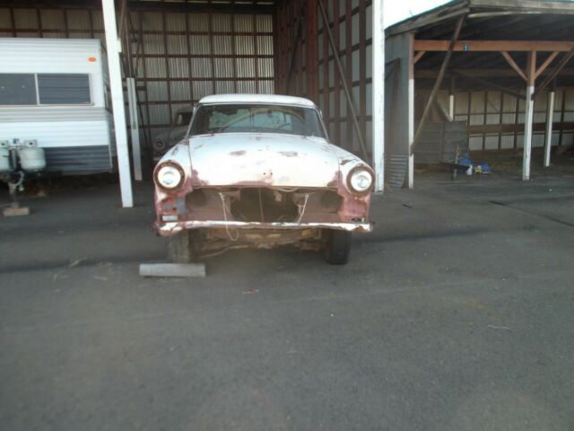 Ford Victoria 2 door Hardtop Coupe 1953 image number 22