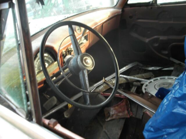 Ford Victoria 2 door Hardtop Coupe 1953 image number 25