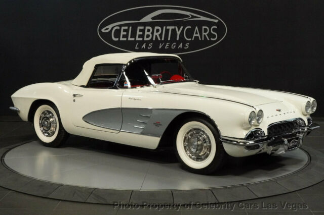 Chevrolet Corvette 1961 image number 19