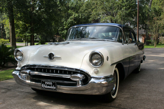 Oldsmobile Eighty-Eight 1955 image number 17