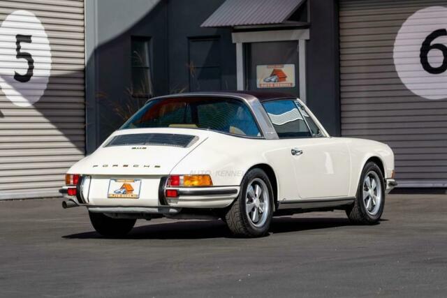 Porsche 911 1971 image number 14