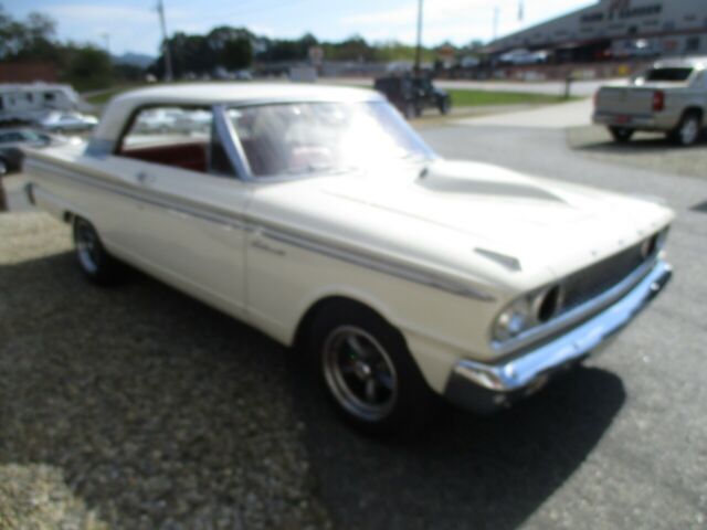 Ford Fairlane 1963 image number 1