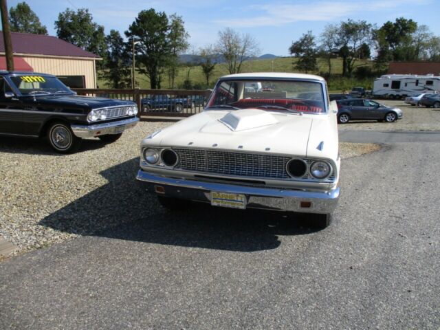 Ford Fairlane 1963 image number 3