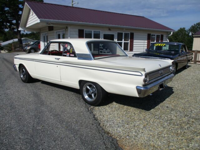 Ford Fairlane 1963 image number 32