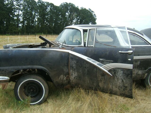 Ford Crown Victoria 1956 image number 13