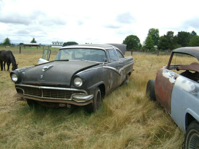 Ford Crown Victoria 1956 image number 19