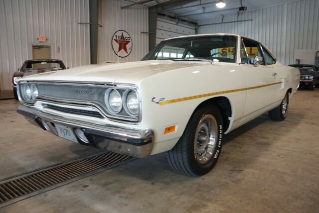 Plymouth Road Runner 1970 image number 13