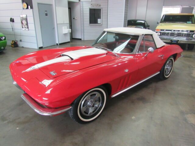 Chevrolet Corvette 1966 image number 13