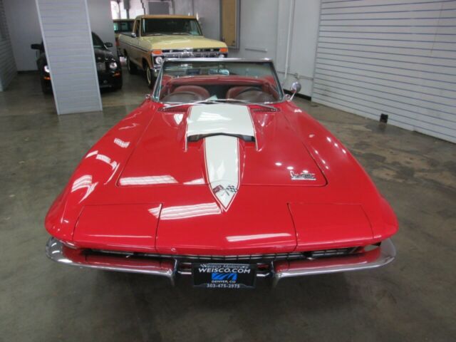 Chevrolet Corvette 1966 image number 31