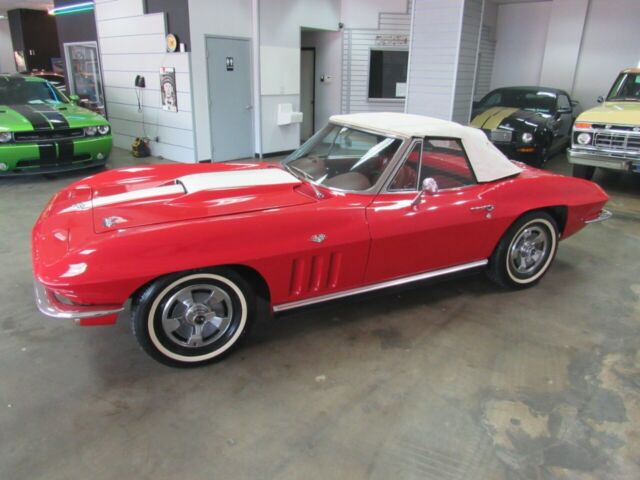 Chevrolet Corvette 1966 image number 41