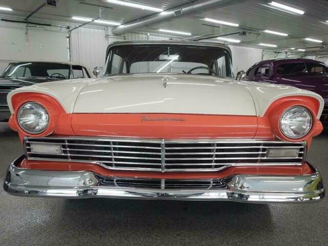 Ford Fairlane 1957 image number 27