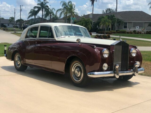 Rolls-Royce Silver Cloud 1957 image number 22