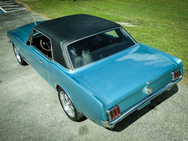 Ford Mustang 1966 image number 16