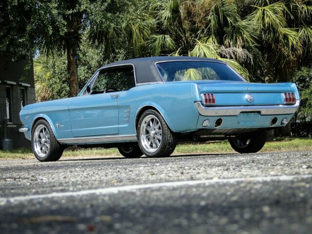 Ford Mustang 1966 image number 29