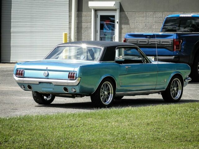 Ford Mustang 1966 image number 32