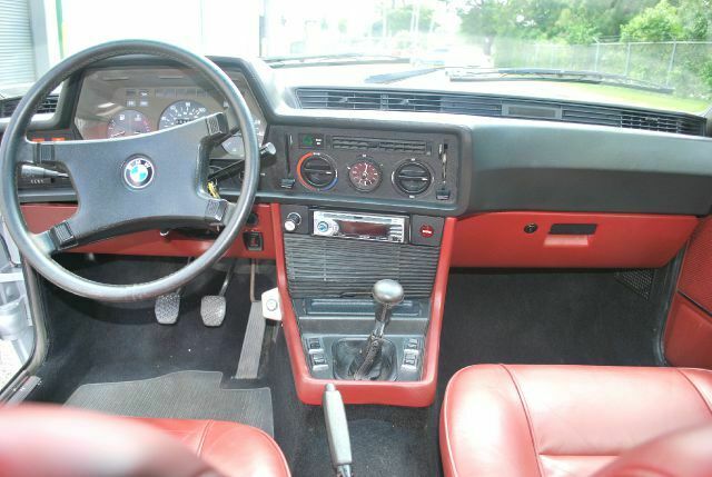 BMW 6-Series 1977 image number 13