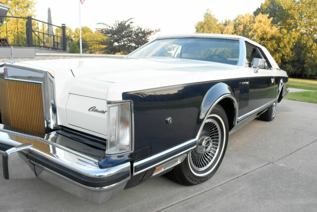 Lincoln Mark Series 1979 image number 2