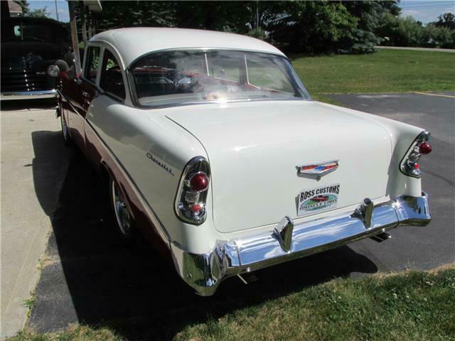 Chevrolet Bel Air/150/210 1956 image number 10