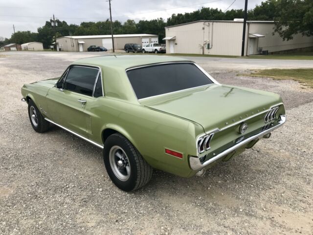 Ford Mustang 1968 image number 2