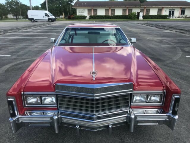 Cadillac DeVille 1977 image number 27