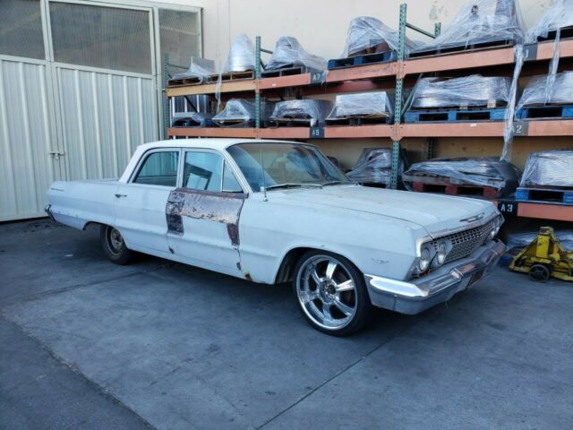 Chevrolet Bel Air/150/210 1963 image number 4