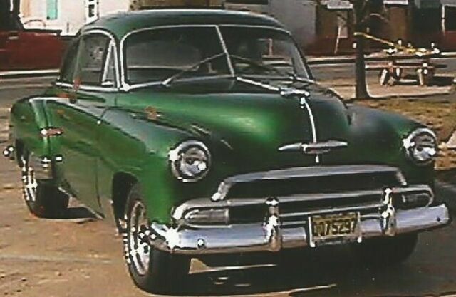 Chevrolet 2-Door Deluxe Sports Coupe 1952 image number 1