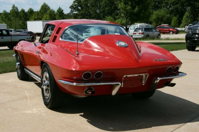 Chevrolet Corvette 1965 image number 11