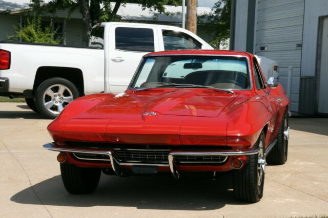 Chevrolet Corvette 1965 image number 2