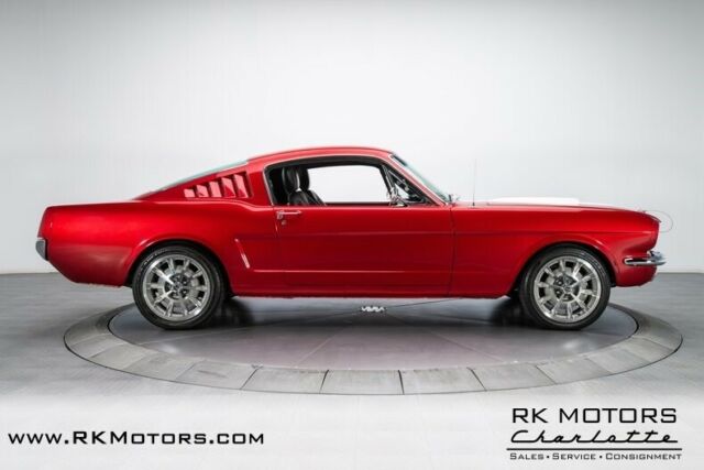 Ford Mustang 1965 image number 11