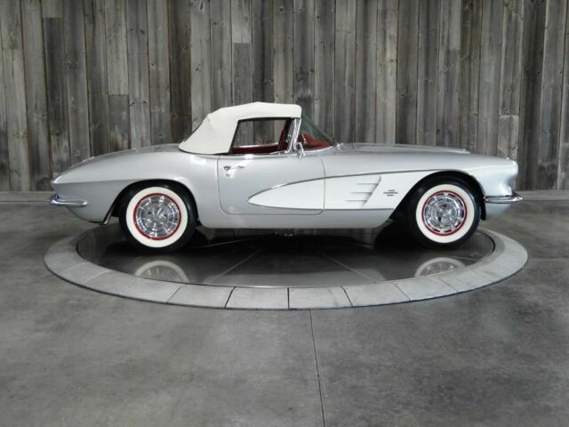 Chevrolet Corvette 1961 image number 5