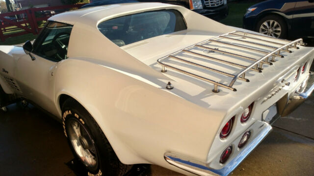 Chevrolet Corvette 1972 image number 25